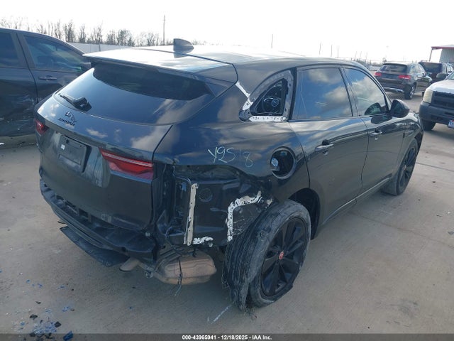 2023 JAGUAR F-PACE SADCJ2EX8PA705374 Photo 3