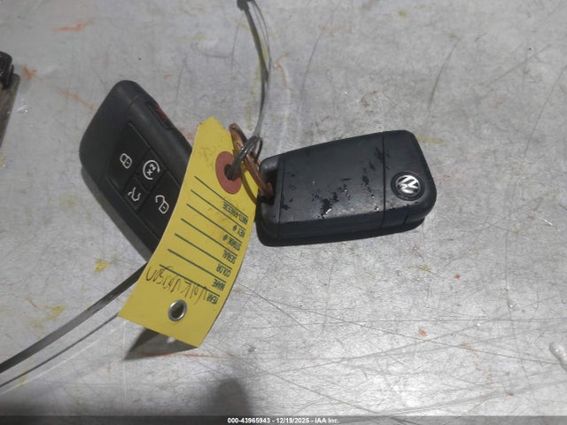 43965943 :رقم المزاد ، 3VV2B7AX6JM031602 vin ، 2018 Volkswagen Tiguan 2.0t Se/2.0t Sel مزاد بيع