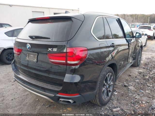 2018 BMW X5 5UXKR2C58J0Z22534 Photo 3