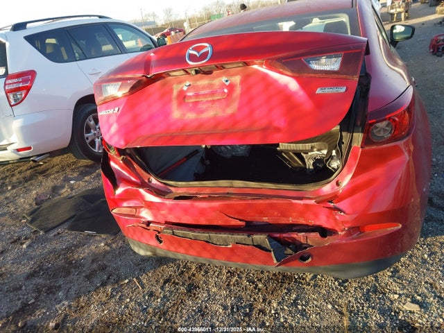 43966011 :رقم المزاد ، 3MZBN1U72JM171156 vin ، 2018 Mazda Mazda3 Sport مزاد بيع