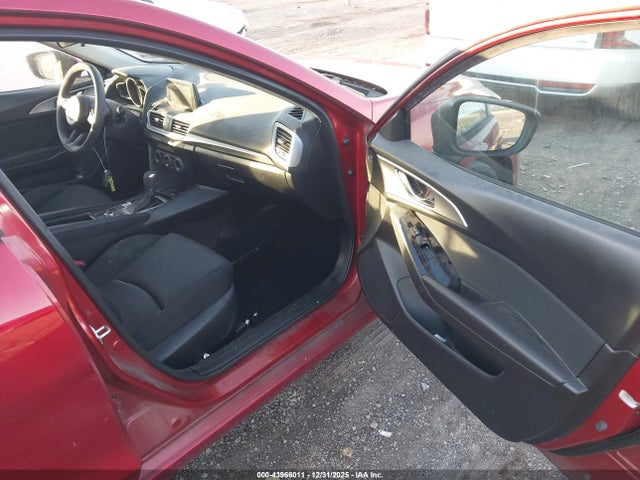 43966011 :رقم المزاد ، 3MZBN1U72JM171156 vin ، 2018 Mazda Mazda3 Sport مزاد بيع