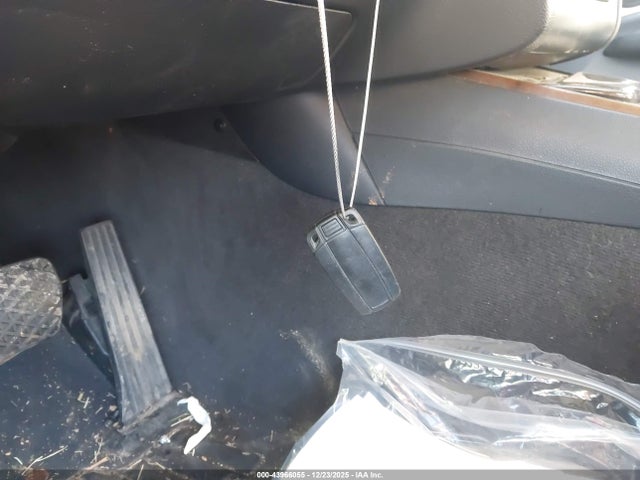 43966055 :رقم المزاد ، WBAUN1C56DVR00584 vin ، 2013 Bmw 128i مزاد بيع