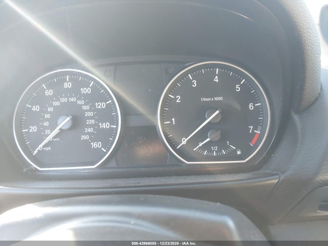 43966055 :رقم المزاد ، WBAUN1C56DVR00584 vin ، 2013 Bmw 128i مزاد بيع