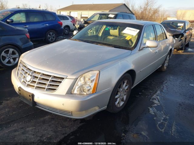 2011 CADILLAC DTS 1G6KD5E65BU140700 Photo 1