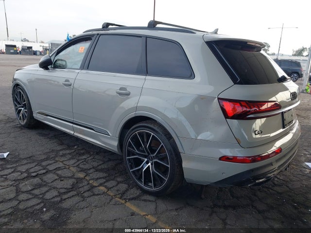 2021 AUDI Q7 WA1VXBF77MD038495 Photo 2