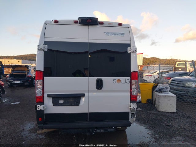 3C6LRVDG1ME555325 Winnebago But59p Solis