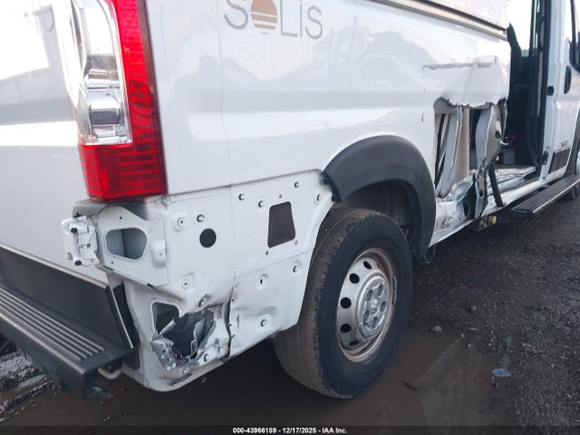 3C6LRVDG1ME555325 Winnebago But59p Solis