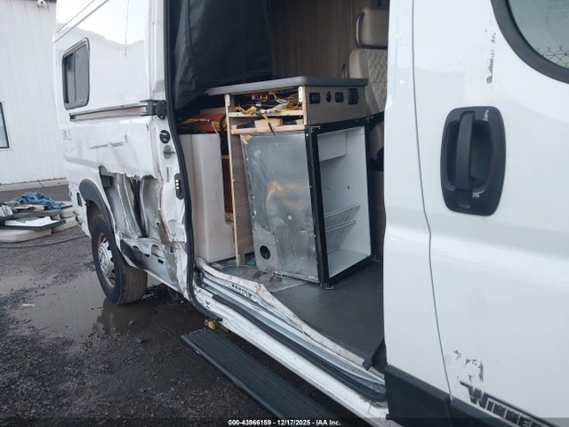 3C6LRVDG1ME555325 Winnebago But59p Solis