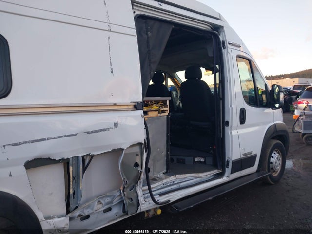 3C6LRVDG1ME555325 Winnebago But59p Solis