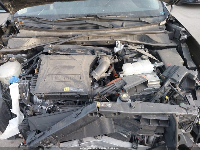 KNDCB3LC2J5203569 KIA NIRO LX