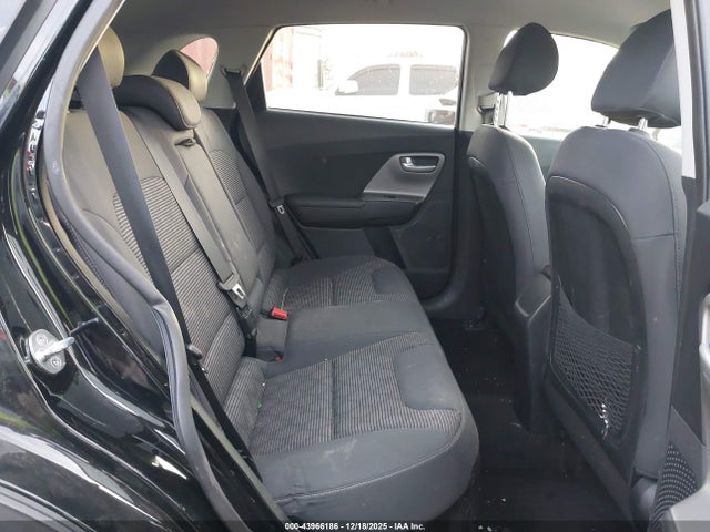 KNDCB3LC2J5203569 KIA NIRO LX