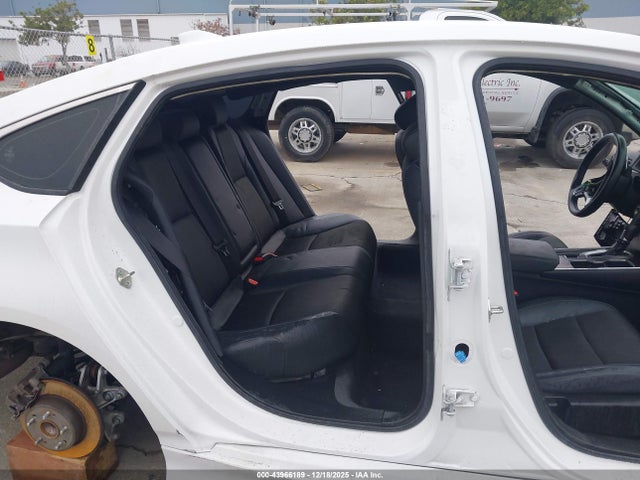 1HGCV1F35LA154922 Honda Accord Sport