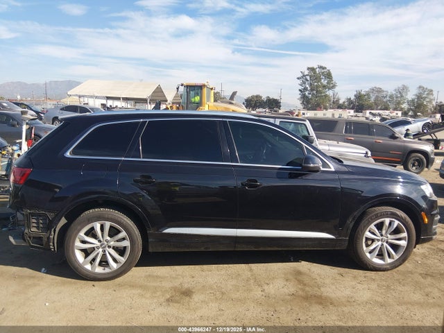WA1AHAF73KD045575 Audi Q7 45 Premium/45 Se Premium