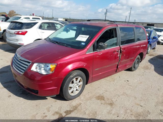 2010 CHRYSLER TOWN & COUNTRY 2A4RR8DX6AR321304 Photo 1