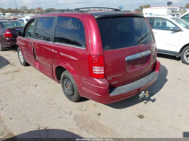 2010 CHRYSLER TOWN & COUNTRY 2A4RR8DX6AR321304 Photo 2