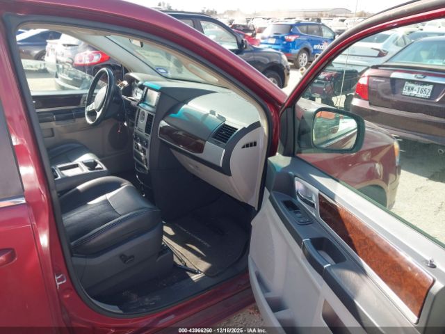 2010 CHRYSLER TOWN & COUNTRY 2A4RR8DX6AR321304 Photo 4