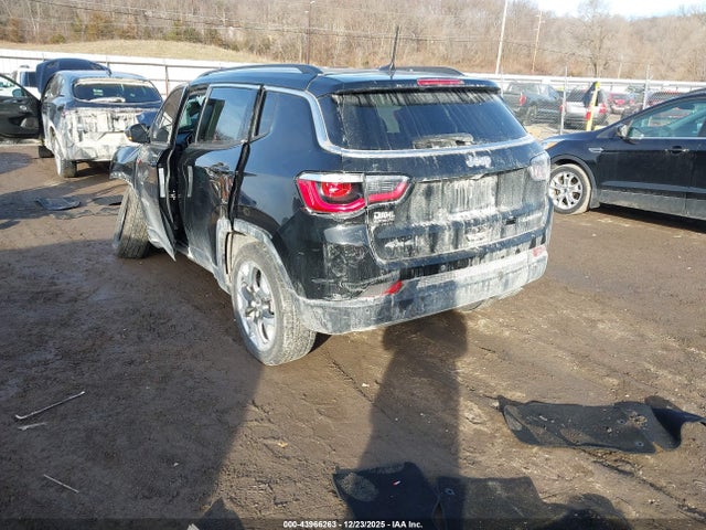 Jeep Compass Limited 4x4 2018 3C4NJDCBXJT341269 Image 3