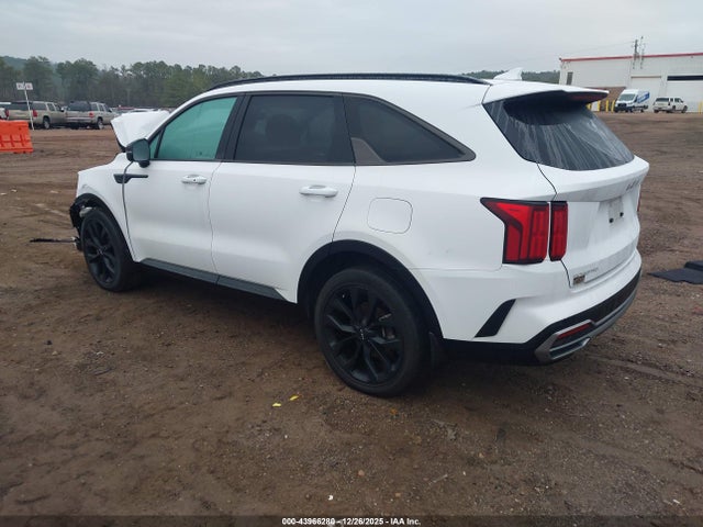 2023 KIA SORENTO 5XYRK4LFXPG191570 Photo 2
