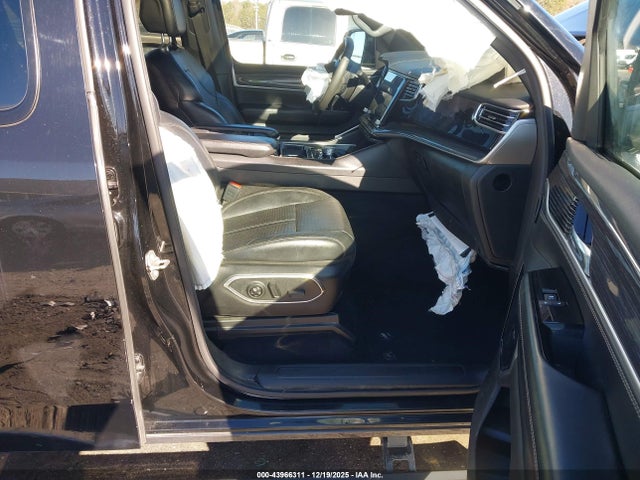 2022 JEEP WAGONEER 1C4SJVDT6NS104205 Photo 4