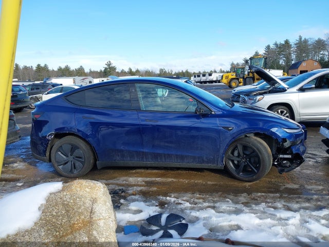 7SAYGDEE5TF421800 Tesla Model Y Long Range Launch Series/premium All-wheel Drive