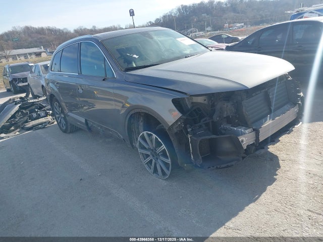 2017 AUDI Q7 WA1VAAF73HD010436 Photo 0