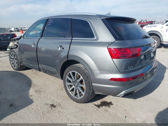 2017 AUDI Q7 WA1VAAF73HD010436 Photo 2