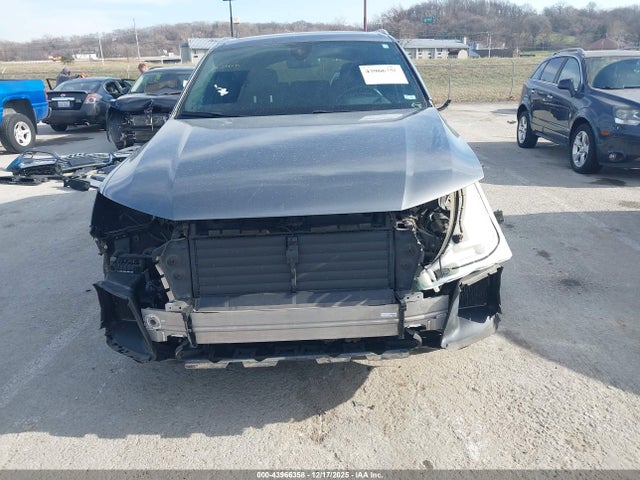 2017 AUDI Q7 WA1VAAF73HD010436 Photo 5