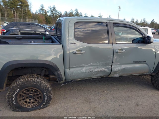 3TMCZ5AN6NM515454 Toyota Tacoma Sr5 V6