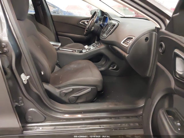 2015 CHRYSLER 200 1C3CCCAB9FN746906 Photo 4