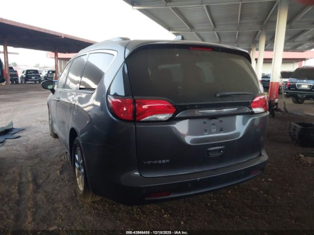 2021 CHRYSLER VOYAGER 2C4RC1DG8MR568388 Photo 2