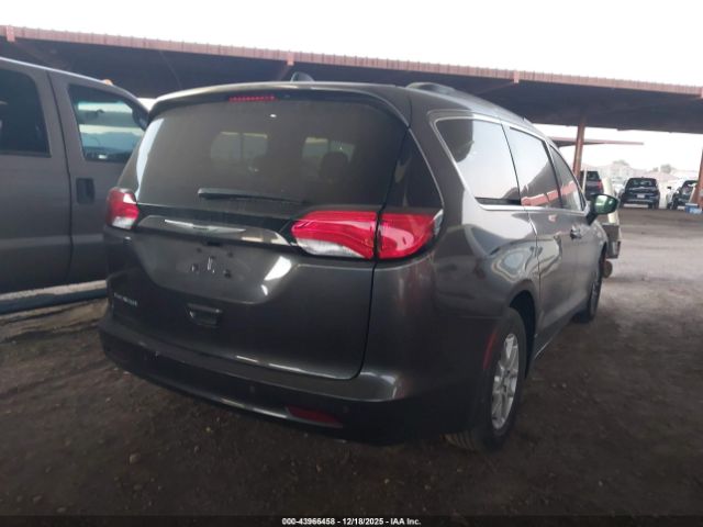 2021 CHRYSLER VOYAGER 2C4RC1DG8MR568388 Photo 3