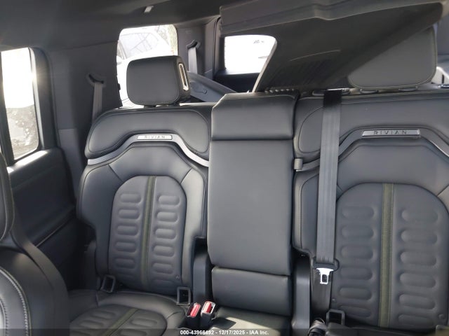 Rivian R1s 2026 7PDSGGBA6TN080102 Image 8