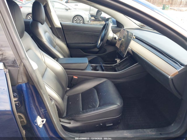2019 TESLA MODEL 3 5YJ3E1EB0KF408596 Photo 4