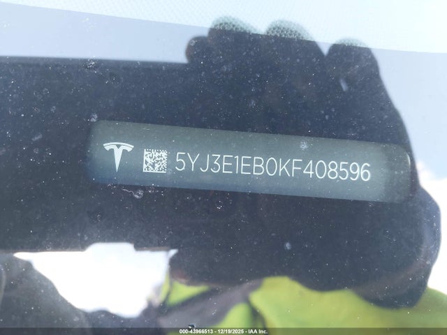 2019 TESLA MODEL 3 5YJ3E1EB0KF408596 Photo 8