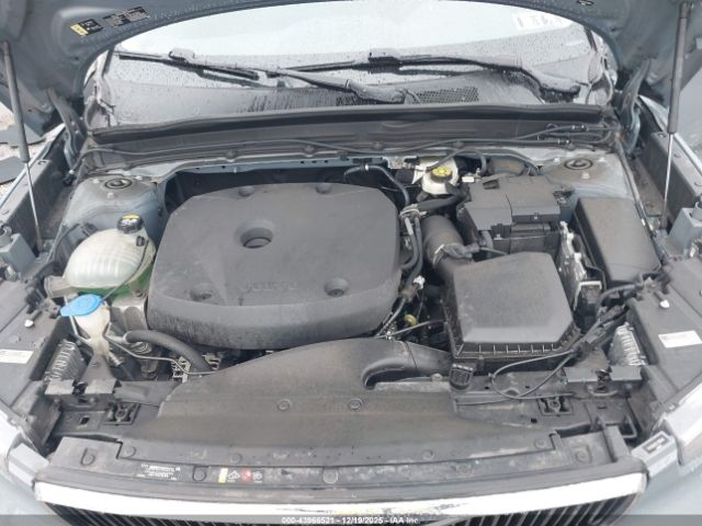 2020 VOLVO XC40 YV4162UK2L2195549 Photo 9