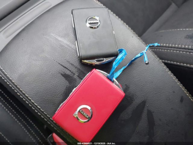 2020 VOLVO XC40 YV4162UK2L2195549 Photo 10