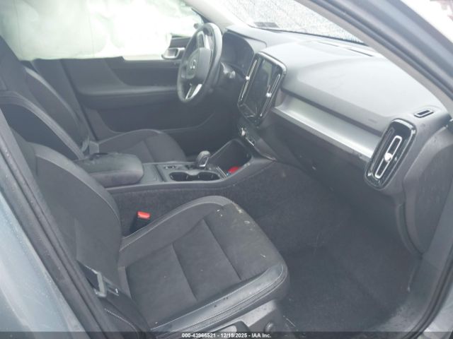 2020 VOLVO XC40 YV4162UK2L2195549 Photo 4