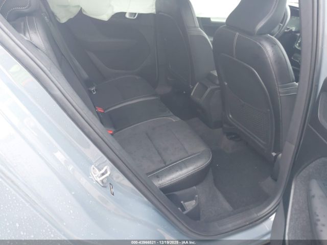 2020 VOLVO XC40 YV4162UK2L2195549 Photo 7