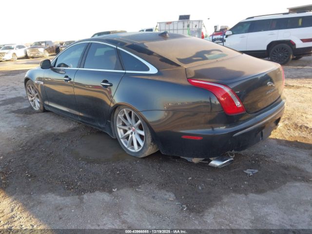 2015 JAGUAR XJ SAJWA1CZ5F8V80994 Photo 2