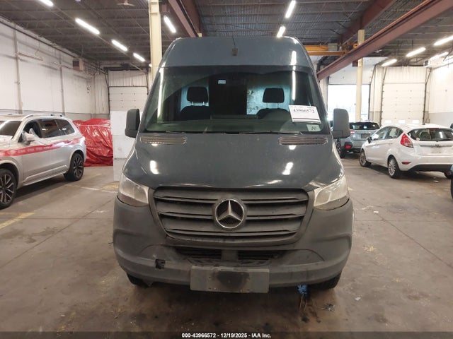 WD4PF0CD3KP053299 Mercedes-Benz Sprinter 2500 Standard Roof V6