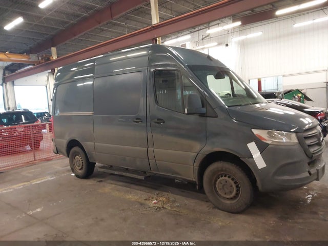 WD4PF0CD3KP053299 Mercedes-Benz Sprinter 2500 Standard Roof V6