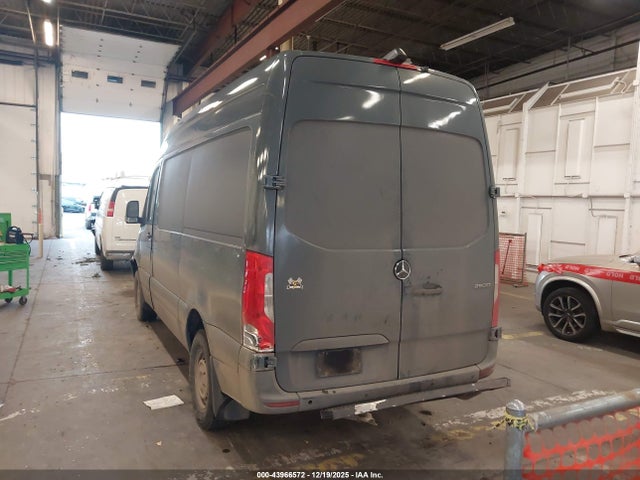 WD4PF0CD3KP053299 Mercedes-Benz Sprinter 2500 Standard Roof V6