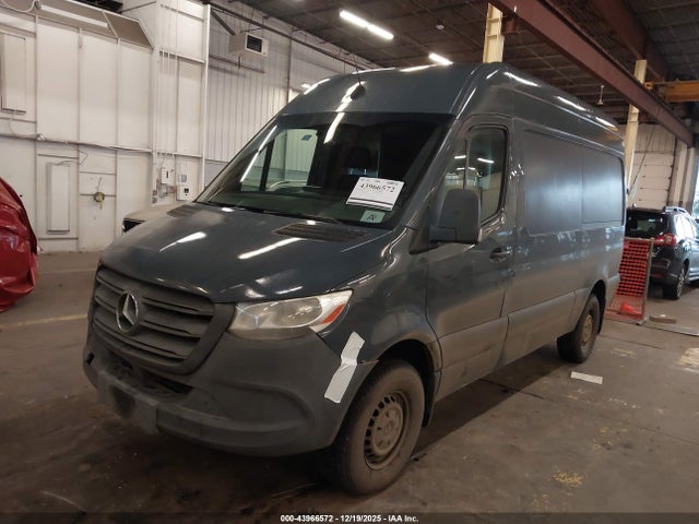WD4PF0CD3KP053299 Mercedes-Benz Sprinter 2500 Standard Roof V6