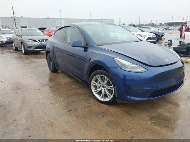 2024 TESLA MODEL Y 7SAYGDED7RF045844 Photo 0