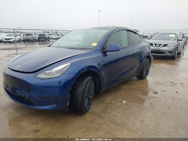2024 TESLA MODEL Y 7SAYGDED7RF045844 Photo 1