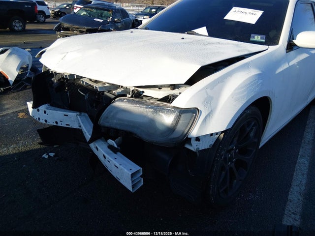 Aukcja sprzedaży 2019 Chrysler 300 300s, vin: 2C3CCABG0KH682658, numer aukcji: 43966586