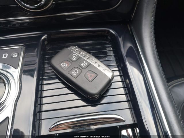 2015 JAGUAR XJ SAJWJ1CD5F8V83799 Photo 10