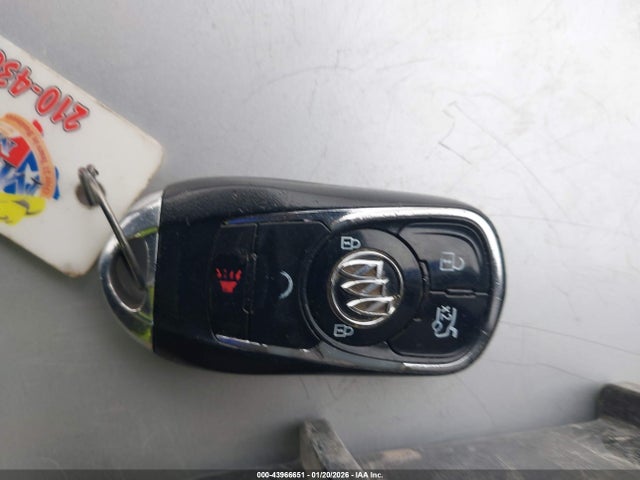 1G4ZP5SS0HU165190 Buick Lacrosse Essence