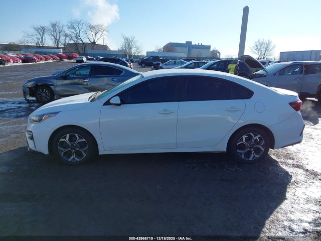 3KPF24AD1LE174538 KIA Forte Lxs