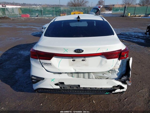 3KPF24AD1LE174538 KIA Forte Lxs